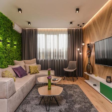 Urban Eden - Lux & Style, 2-Bedroom, 2-Bathroom Софія Екстер'єр фото