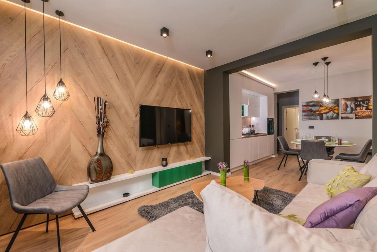 Urban Eden - Lux & Style, 2-Bedroom, 2-Bathroom Софія Екстер'єр фото